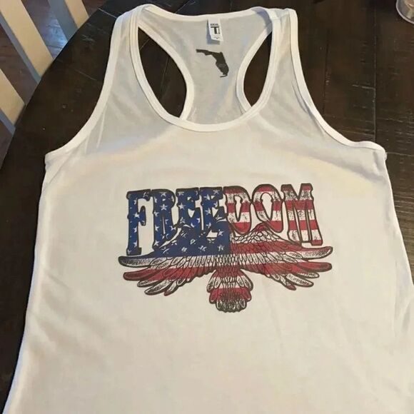 Locally assembled Freedom tee M - Picture 1 of 2